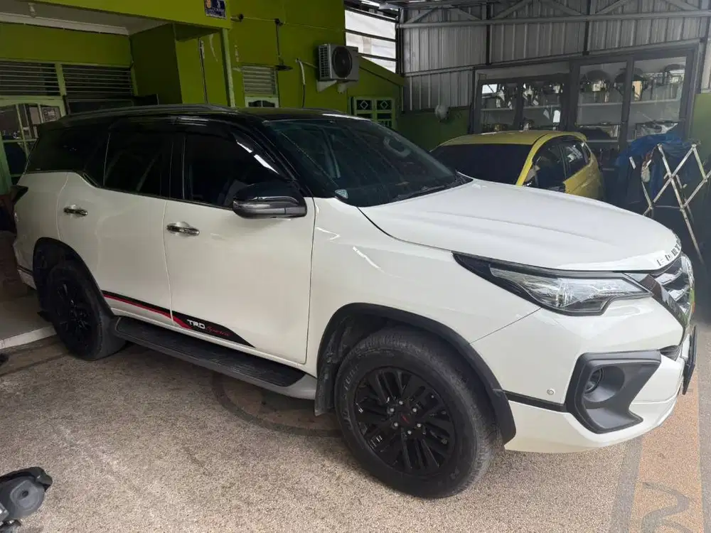 Toyota Fortuner TRD Sportivo Tahun 2018 Warna Putih