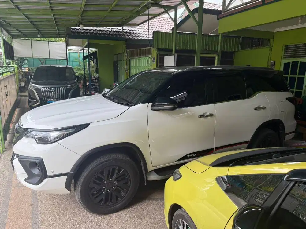 Toyota Fortuner TRD Sportivo Tahun 2018 Warna Putih