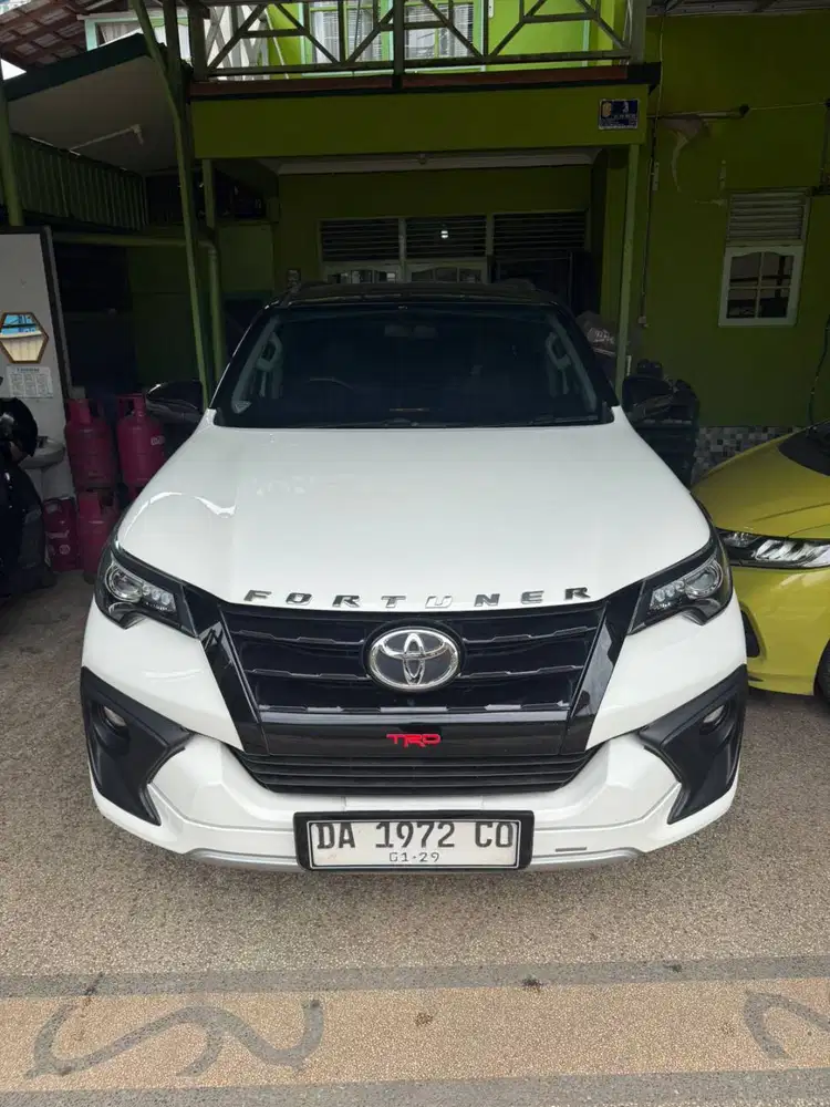 Toyota Fortuner TRD Sportivo Tahun 2018 Warna Putih