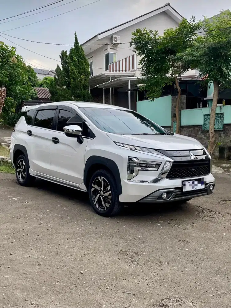 Xpander warna putih baru dan mesin bagus serta kelengkapan cukup