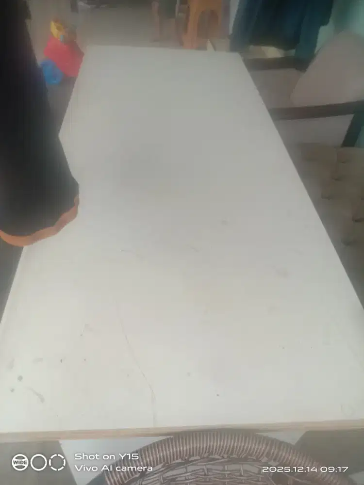 Jual.murah empat unit fhurniture meja meja dan kursi