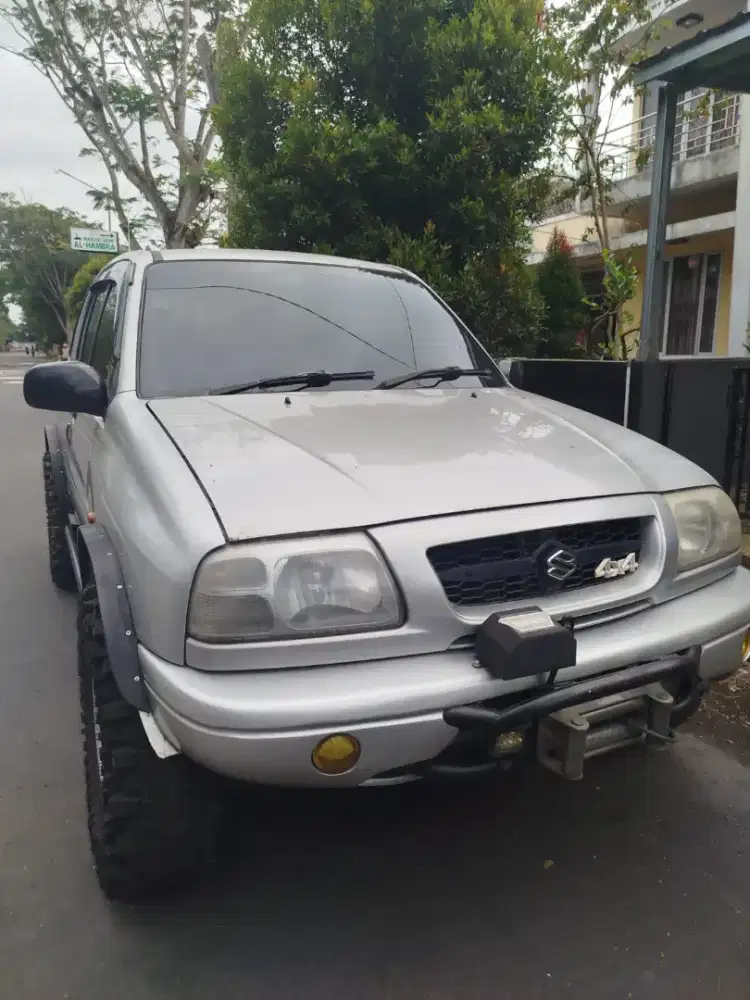SUZUKI ESCUDO 4 × 4