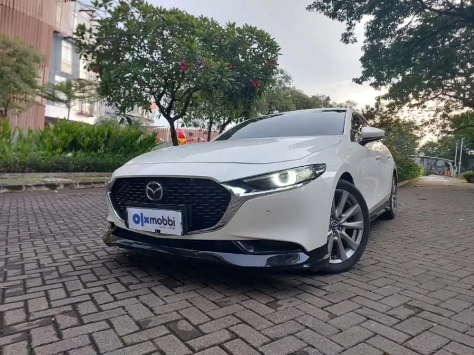 LOW DP Mazda 3 2.0 Skyactive-G Sedan Bensin-AT 2019 BAI