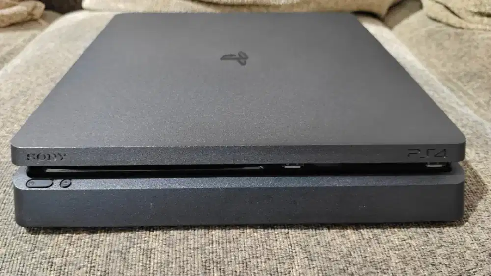 PS4 Slim 1TB Full Game Ex Garansi Resmi Sony Indonesia