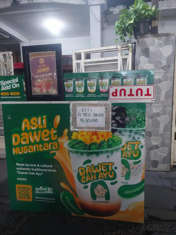 Dibutuhkan Karyawati Stand Dawet