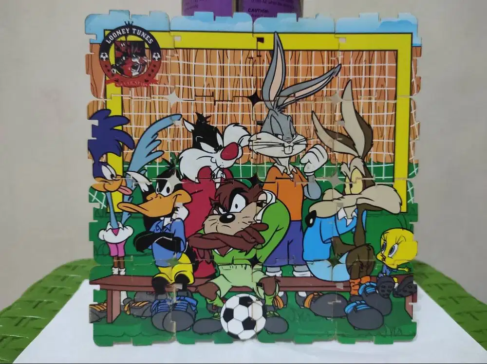 Tazos Pablo Looney Tunes Football Team Super Langka Mainan 90 An