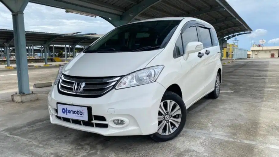 Pajak Panjang TDP 10JT - Honda Freed 1.5 E Bensin-AT 2016 Putih
