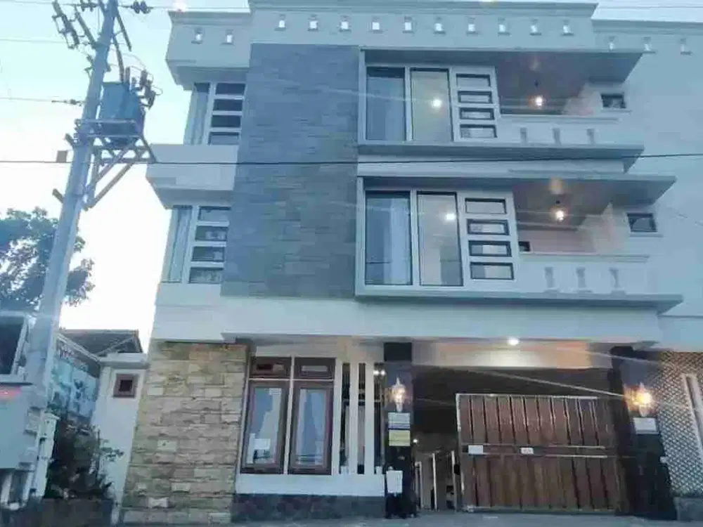 DIJUAL CEPAT KOST EXCLUSIVE 3LANTAI  DEKAT UII FULL PENGHUNI JAKAL KM 12,5
