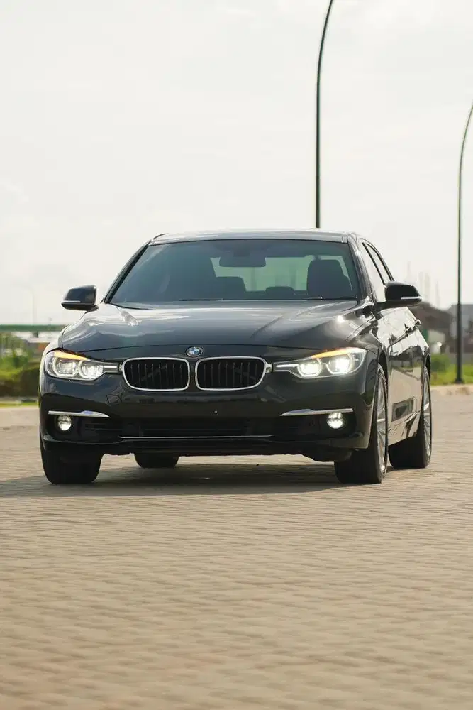 [ HARIAN! ] BMW 320i Luxury Facelift LCI 2018 F30 Mercy w205