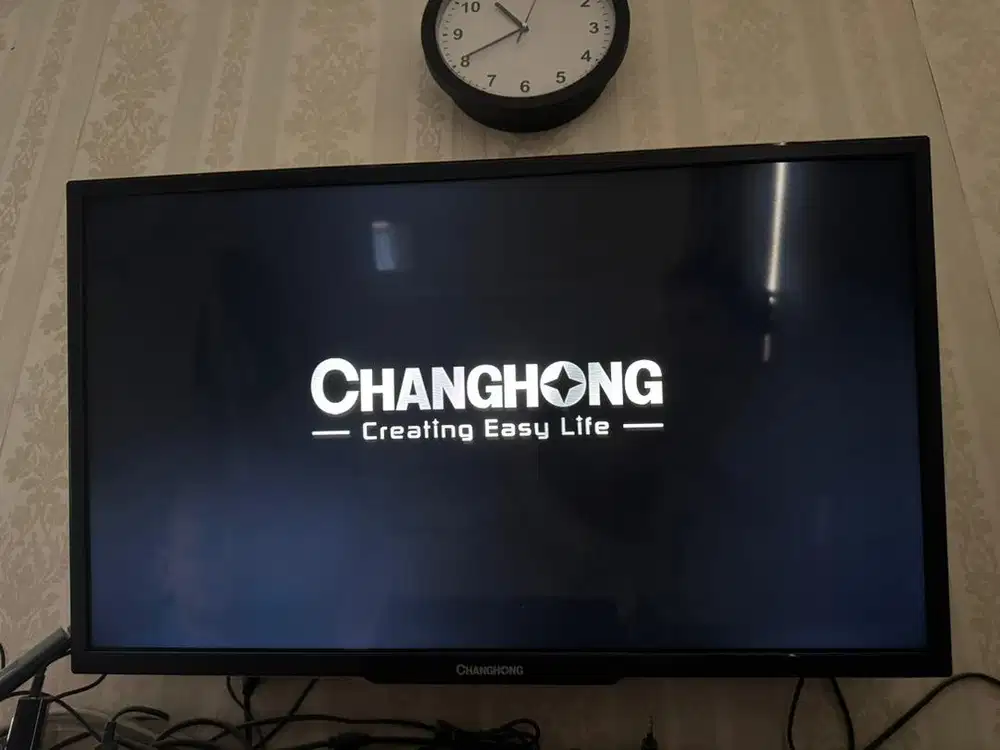 TV Changhong 32 inch non-smart (biasa) + mi TV stick Xiaomi