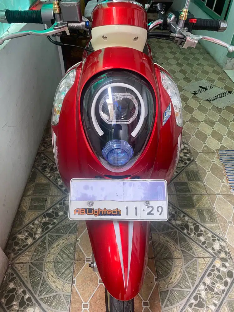 HONDA SCOOPY FI 2014