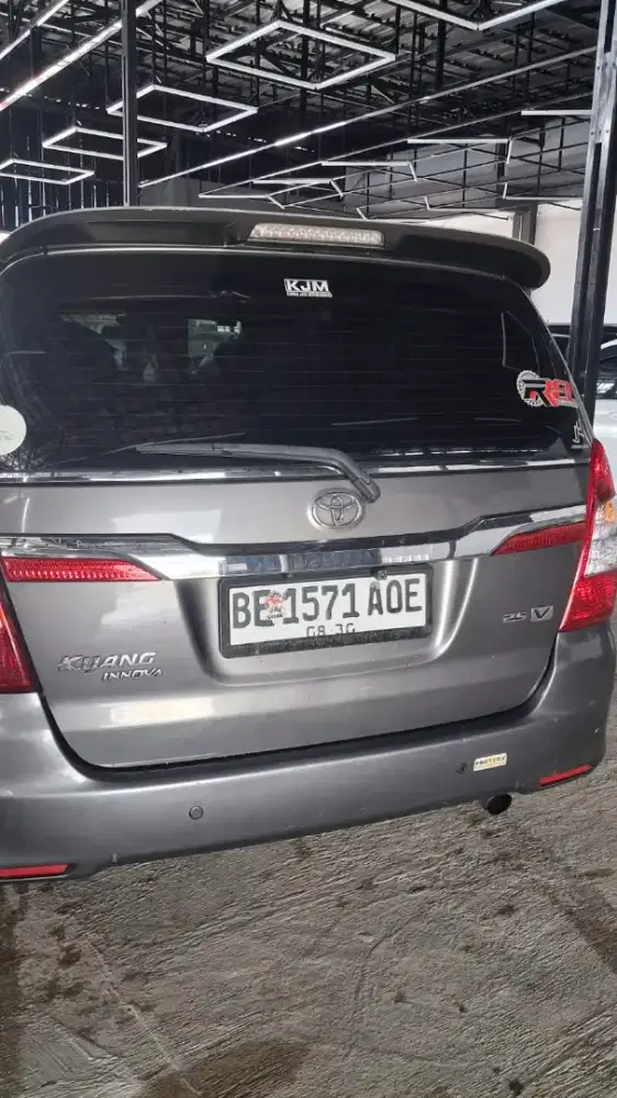 Innova 2.5 V diesel a/t 2015