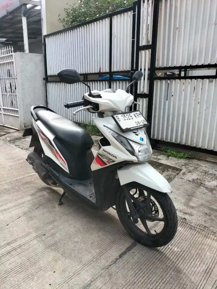 Honda Beat FI 110 CW 2014 Full Original BPKB Tgn 1 Pajak Panjang Joss!