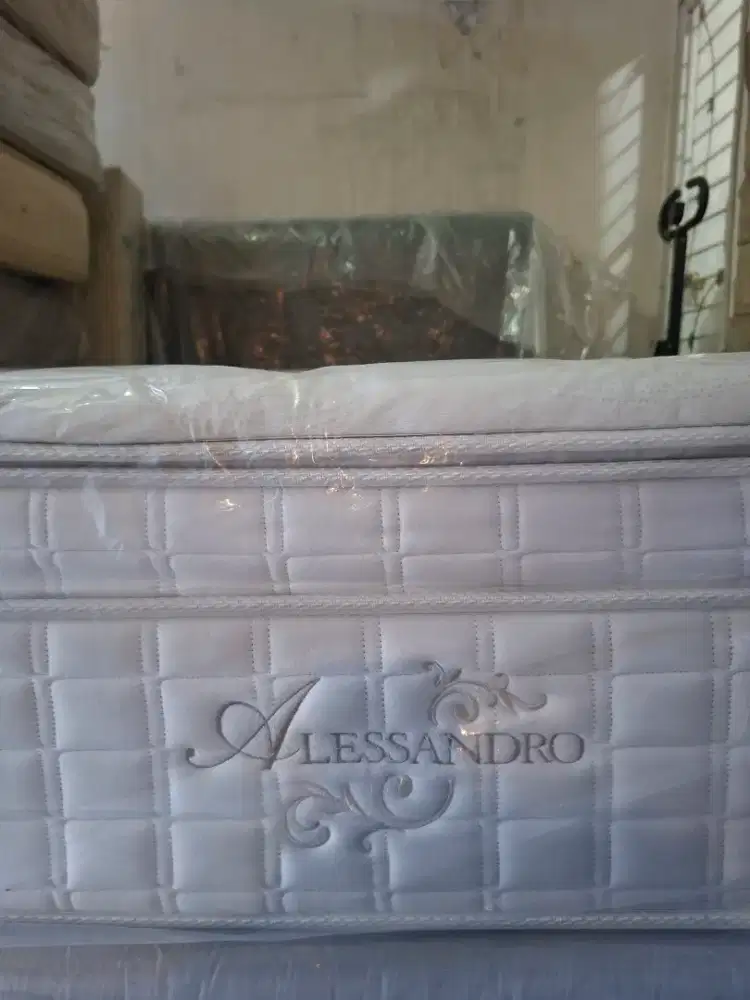 Spring bed Florence Alisandro uk 200  kondisi super istimewa 3 layer