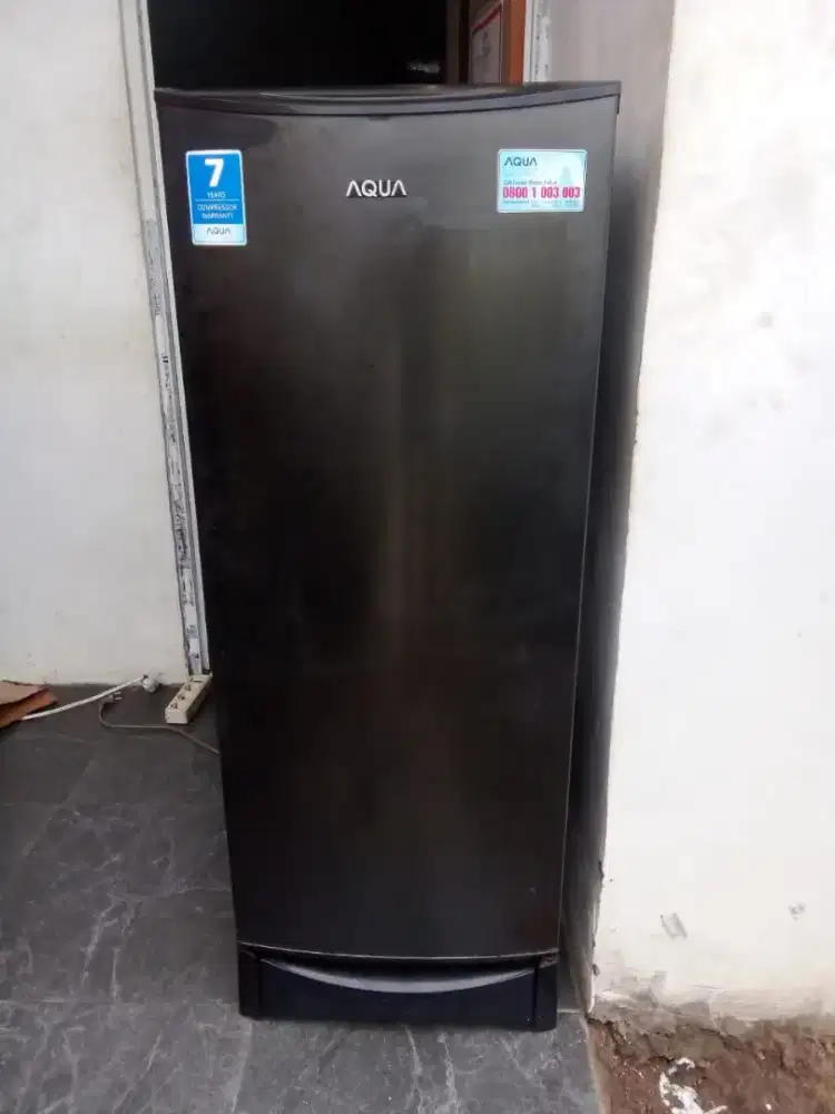 Kulkas Aqua 1 pintu