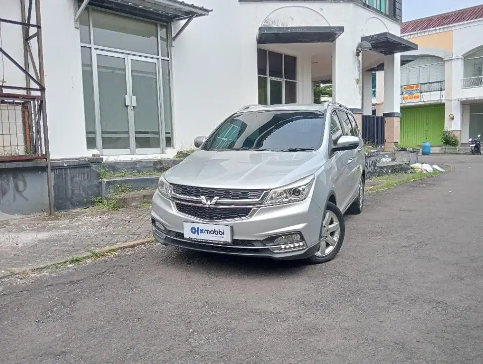 Pajak Panjang - WULING CORTEZ 1.5 CT LUX BENSIN A/T 2019 SILVER