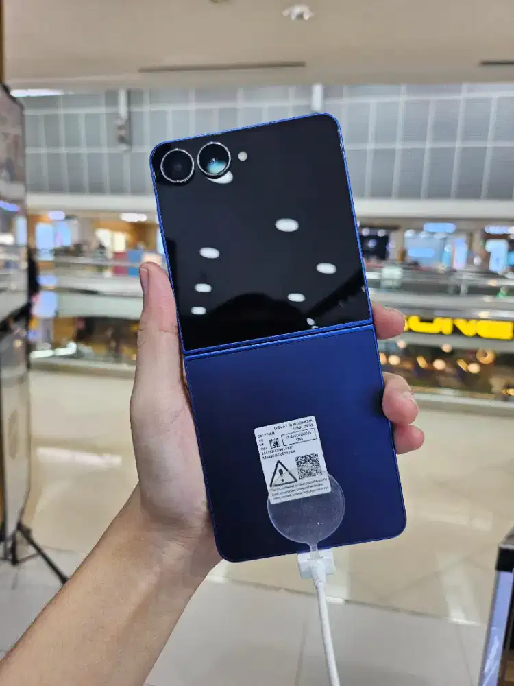 SAMSUNG GALAXY Z FLIP7 12/256 GARANSI RESMI SEIN + VOUCER 1,5JT