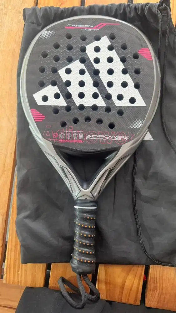 Raket padel adidas adipower carbon light 2025 masih mulus no dent