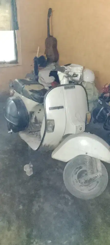 Vespa P150 S SERA 1985 ( EXCLUSIVE GREY)