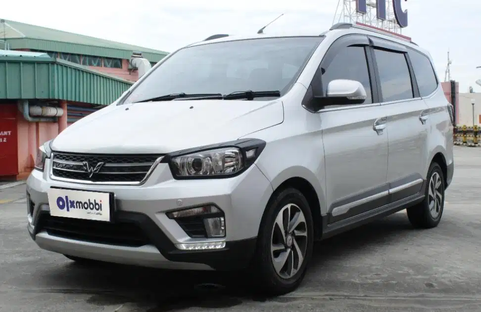 TDP 5,JT Wuling Confero S 1.5 L Lux Bensin-MT Silver 2019
