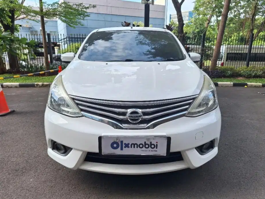 DP MURAH Nissan Grand livina 1.5 XV Bensin-AT 2017 Putih C7MEF