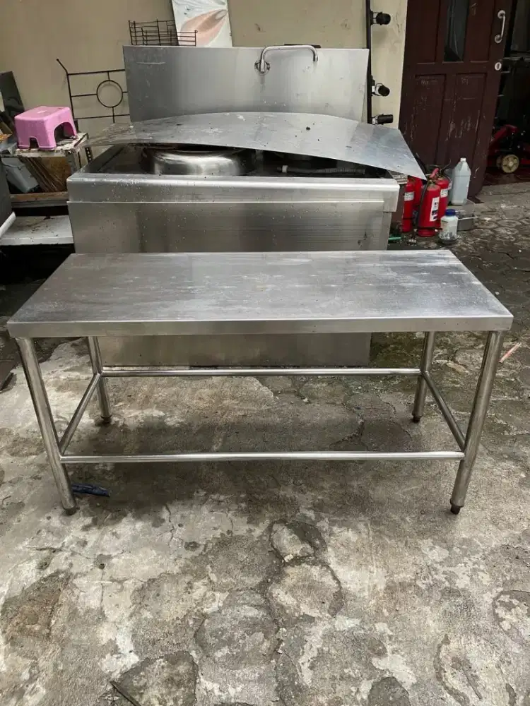 Meja Kompor 1 susun
Uk P 120 cm x L 50 cm x T 65 cm
Harga Rp 1.700.000