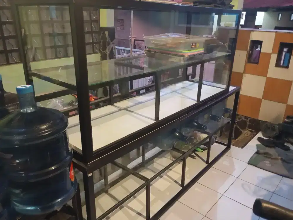 Dijual borongan 2 etalase