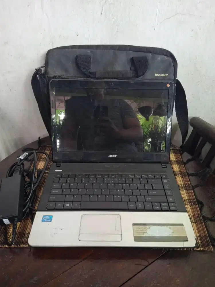 Laptop Acer Aspire E1-431 Black Silver Murah