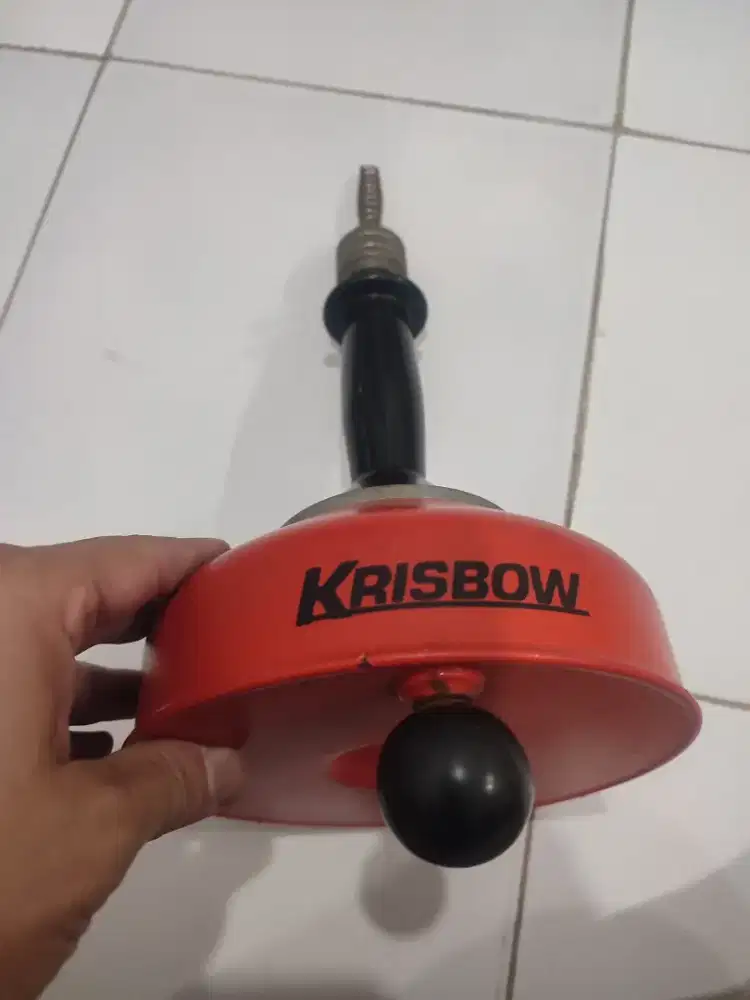 Pembersih saluran pipa air