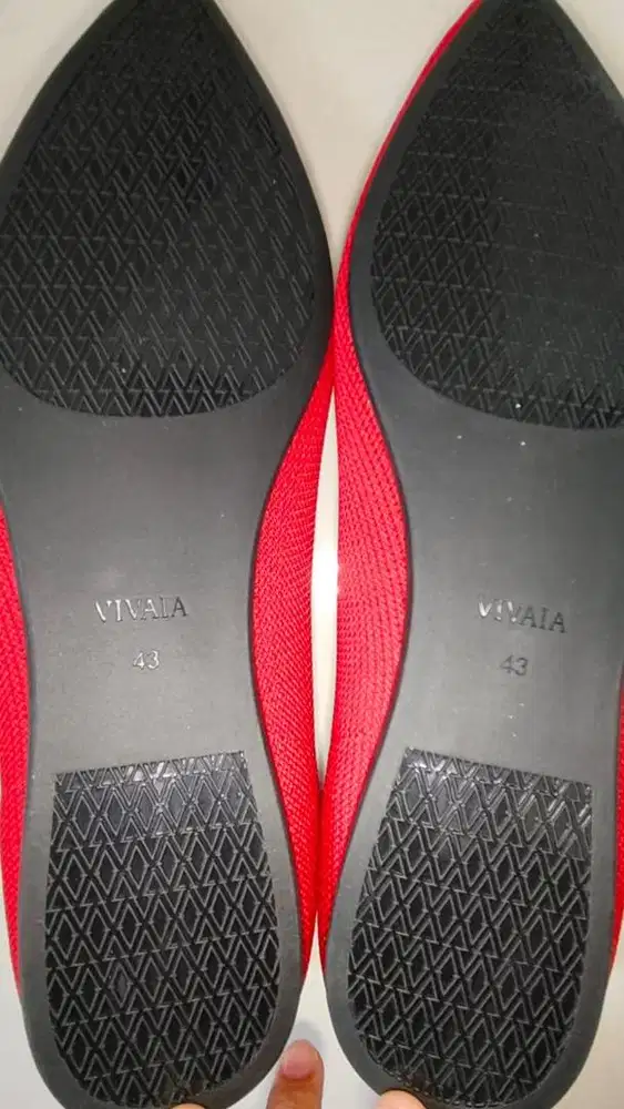 sepatu VIVAIA asli warna MERAH/ RED
