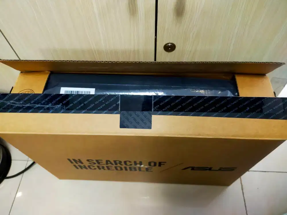 Dijual laptop Asus BUka Segel Donk AMD RYZEN 5-7520U ram 8GB SSD 512