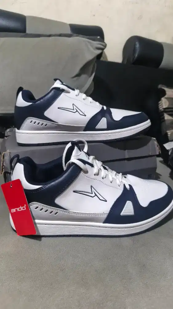 Sepatu merk ando baru
