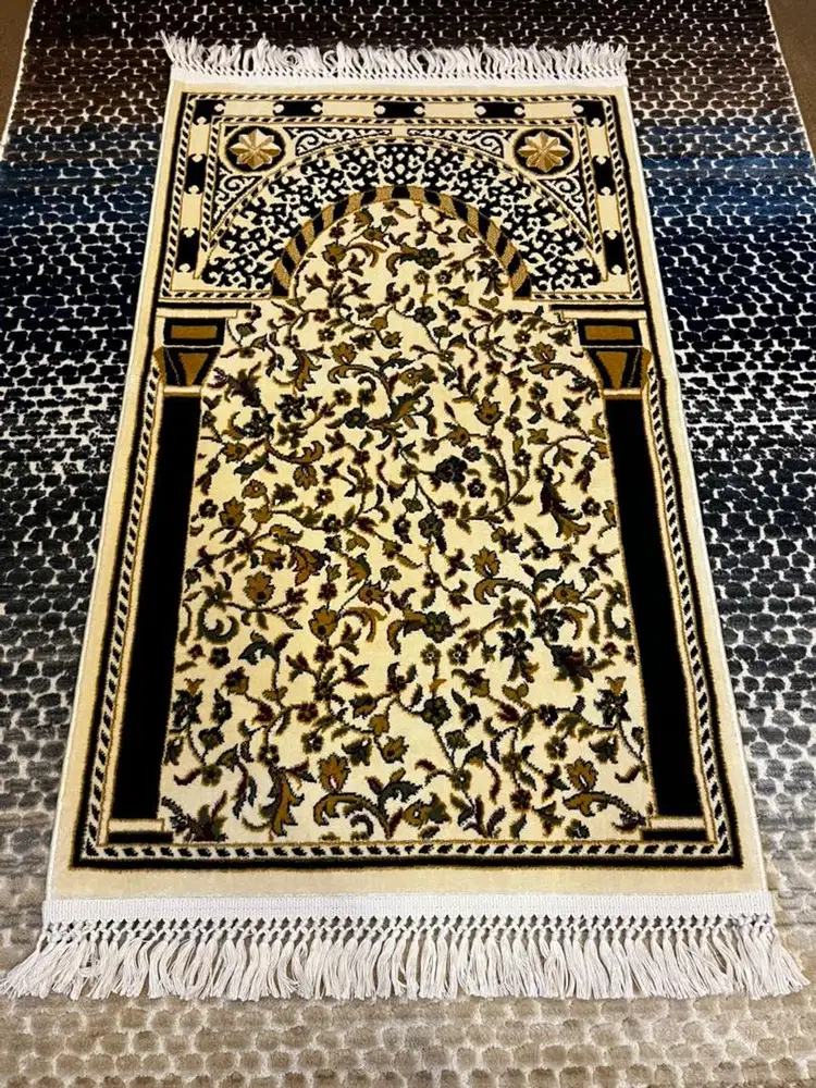 SEJADAH RAUDAH MEDINAH CREAM AND BLUE