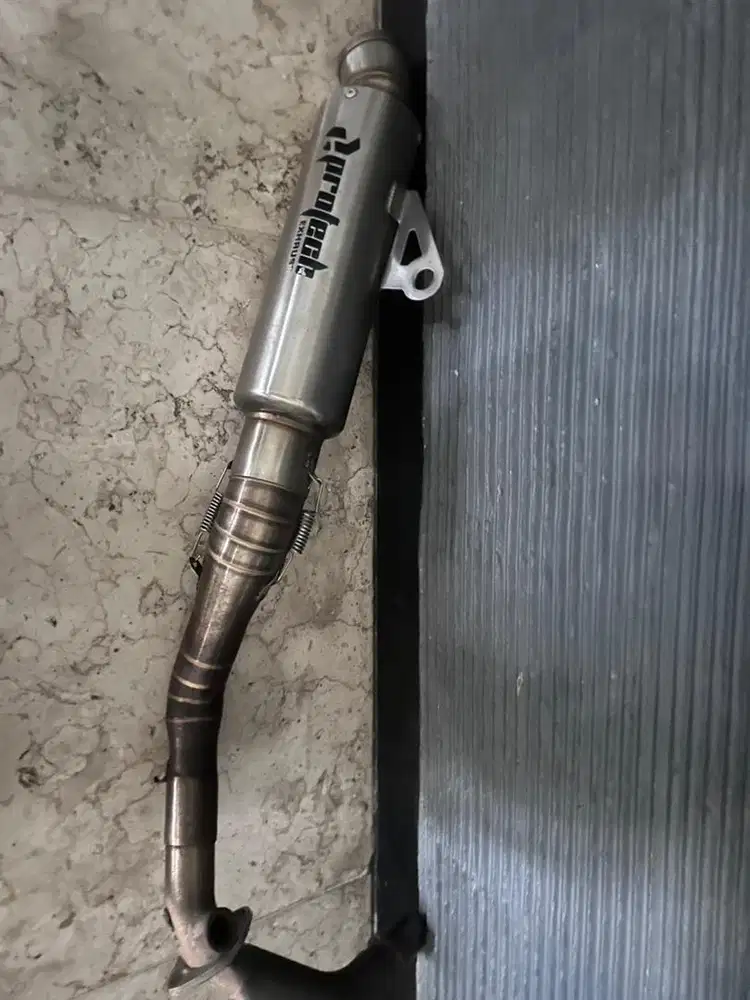 Knalpot racing protech vespa sprint 150s