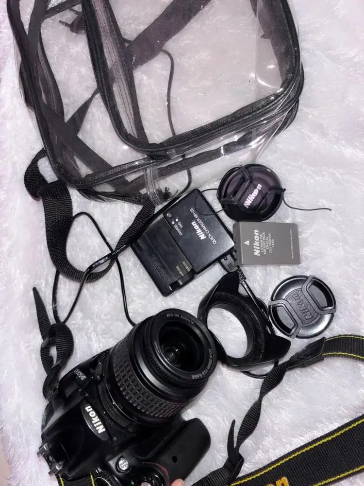 Kamera Bekas Nikon D5000