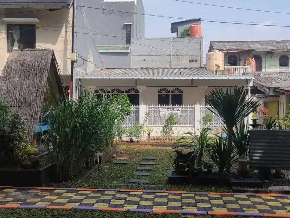 RUMAH SIAP HUNI – DEPAN TAMAN & MASJID di Duren Sawit, Jakarta Timur