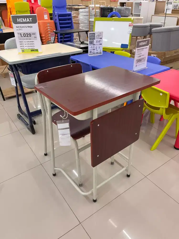 Meja sekolah set