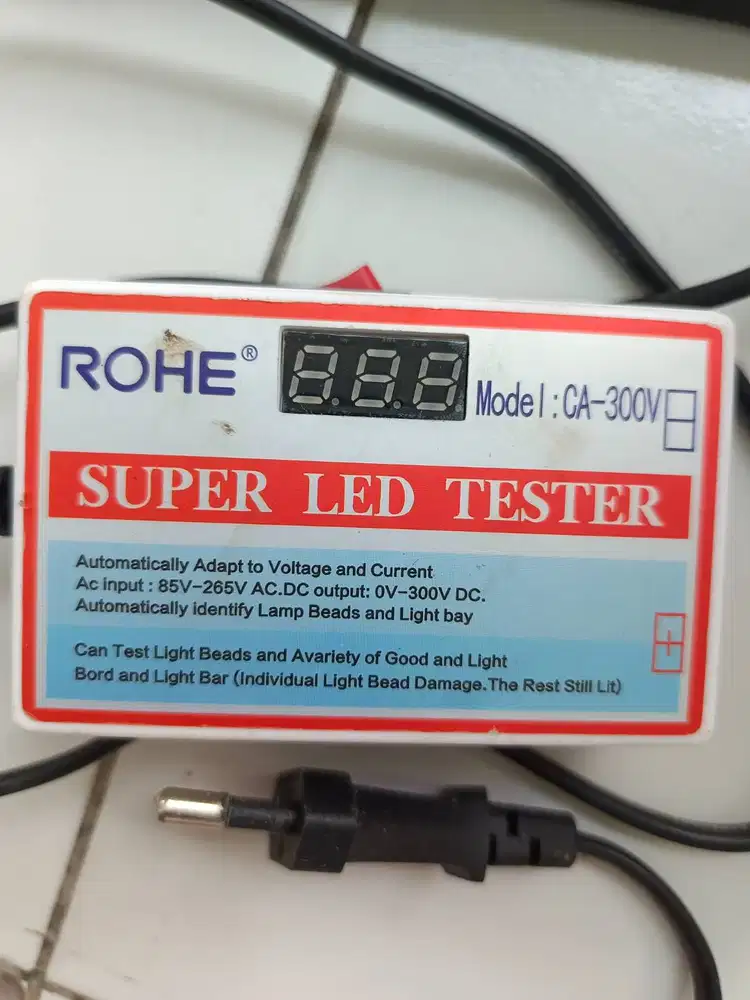 Alat untuk mengecek lampu LED dan Nozzle mesin untuk cuci AC.