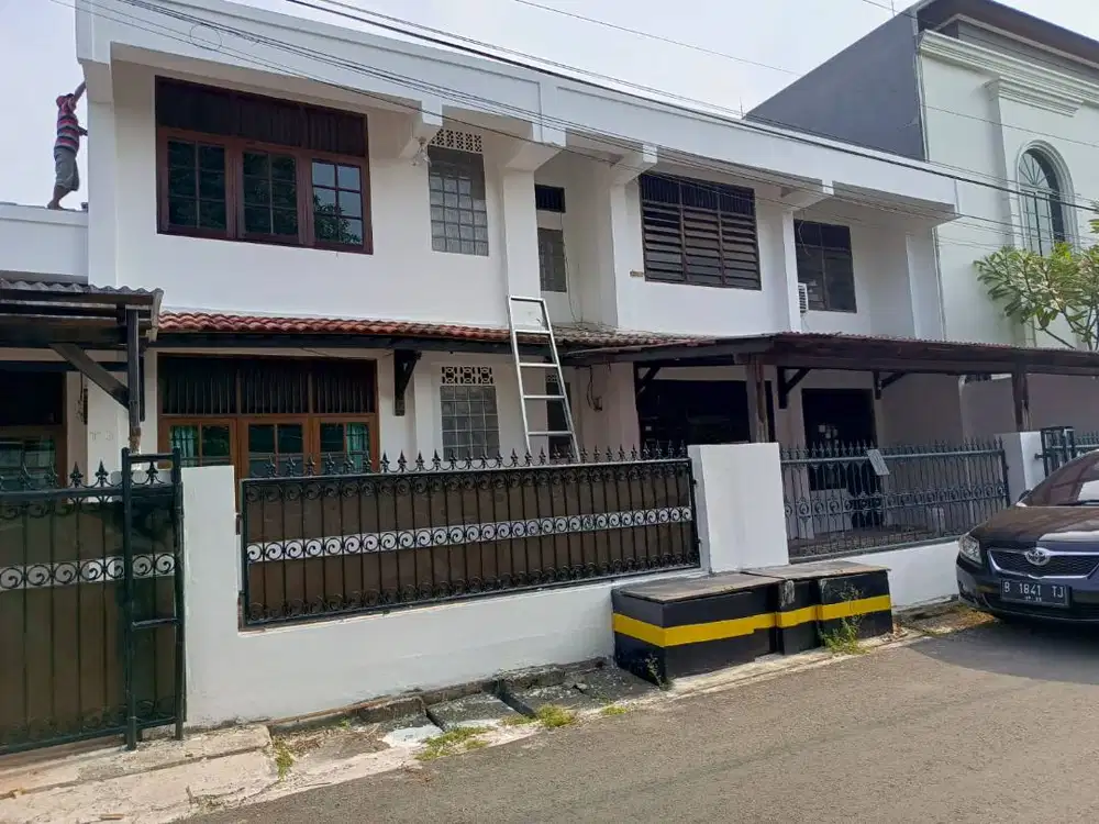 DIjual Rumah Tinggal Cocok Utk Kantor dan Kost2 an (bebas banjir)