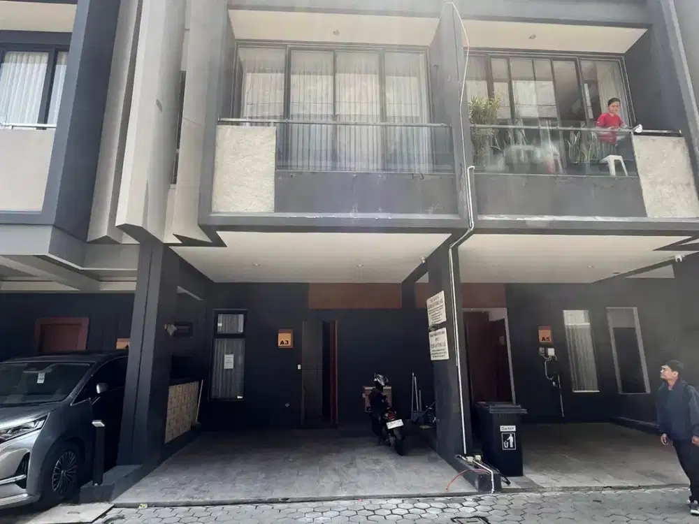 Dijual Rumah siap huni di Permata Hijau Mansion