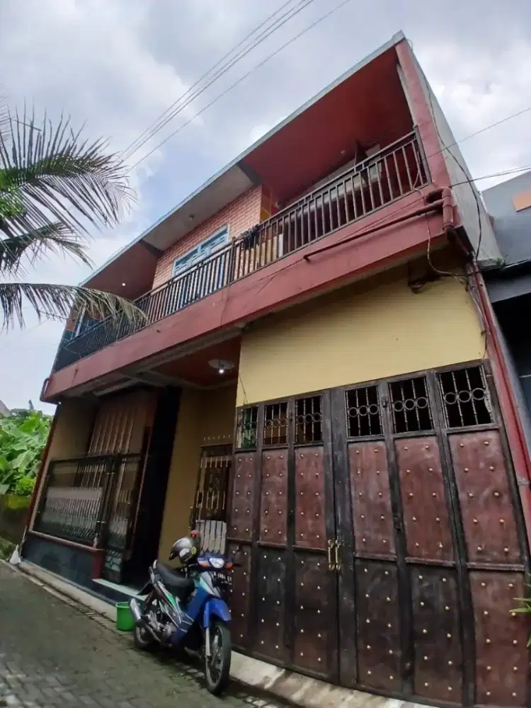 Rumah 2 lantai bonus isinya