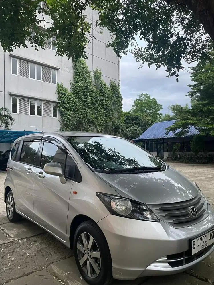 Honda Freed 2010 Bensin