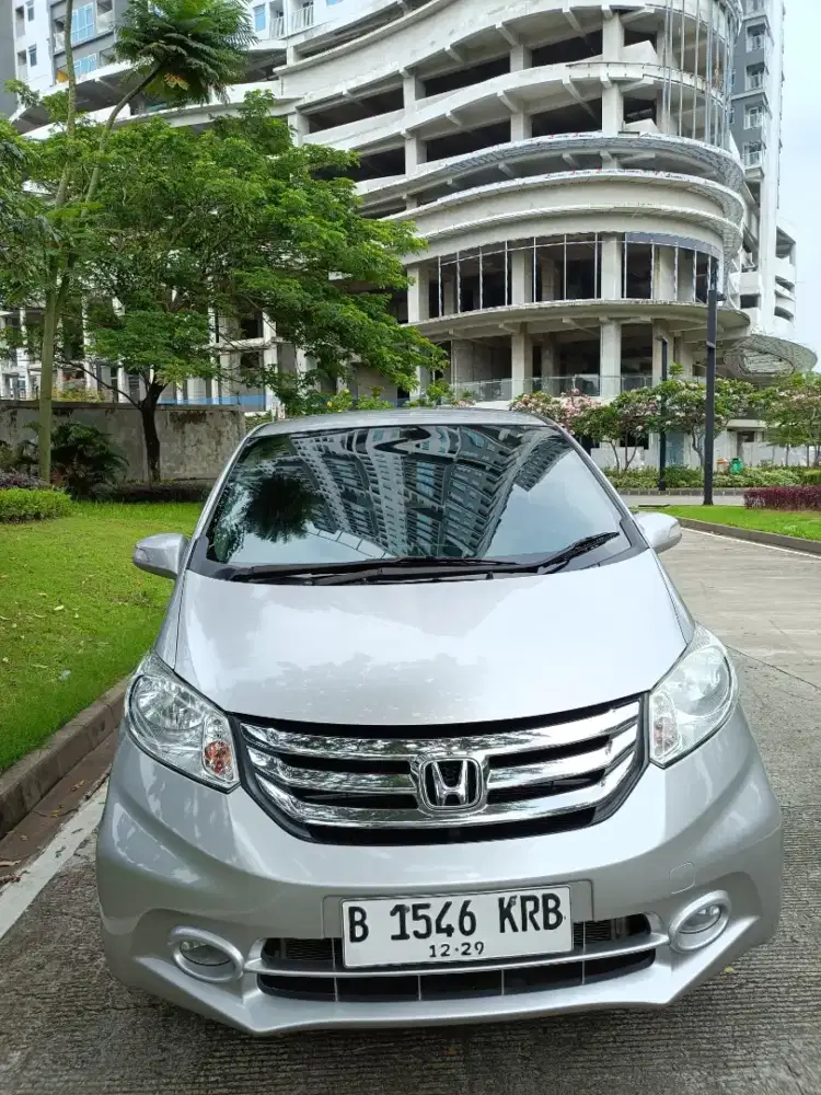 HONDA FREED E PSD AT 2014