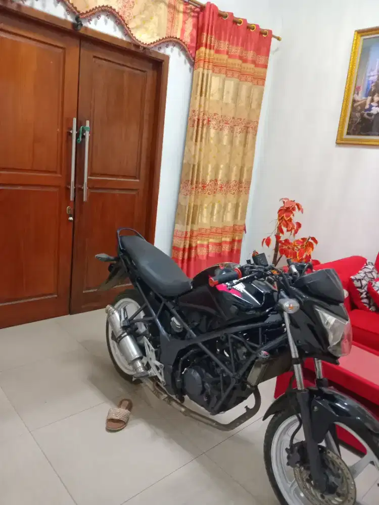 Jual cb  150r lokasi sukatani