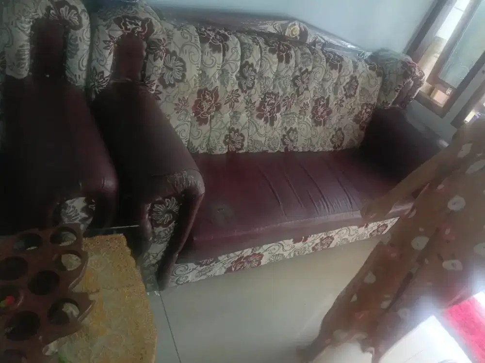 Jual sofa. Mau beli yg baru