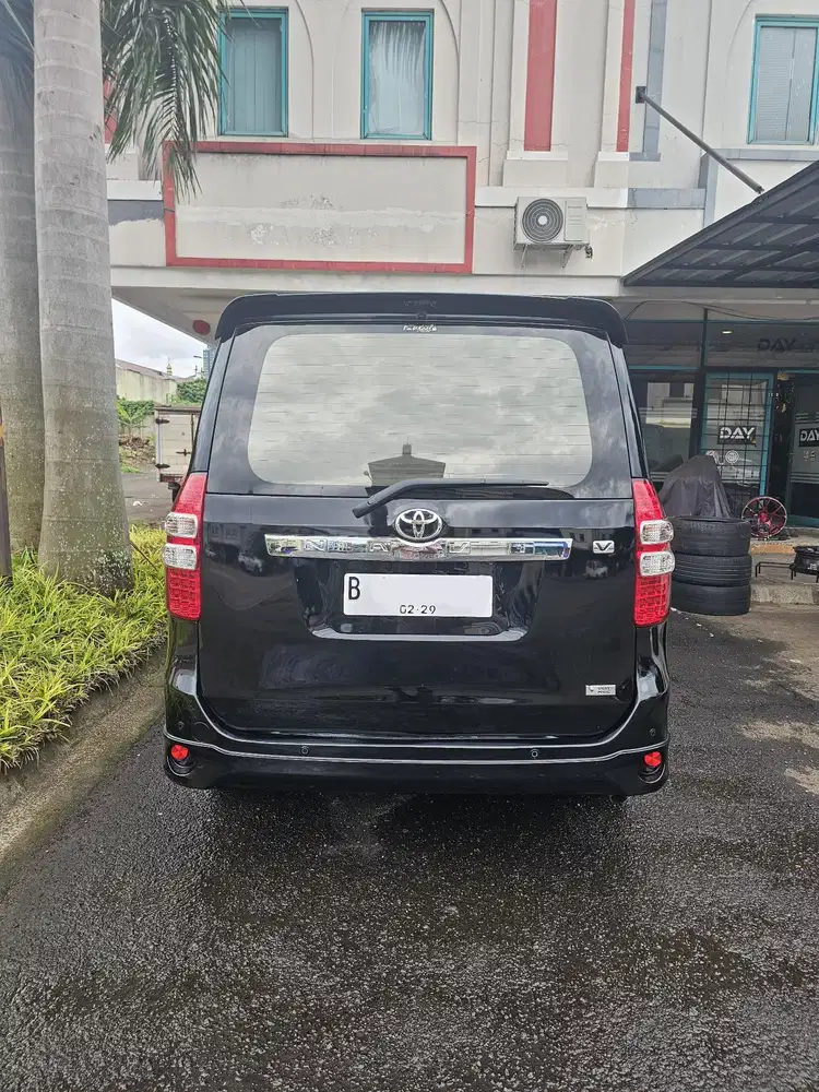 Toyota Nav1 2013 Bensin