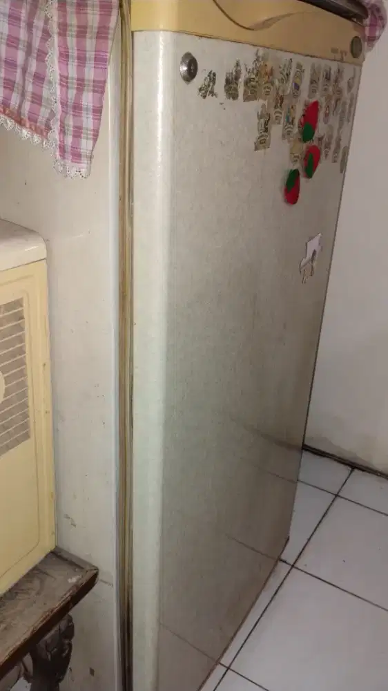 KULKAS SANYO SR-F15C