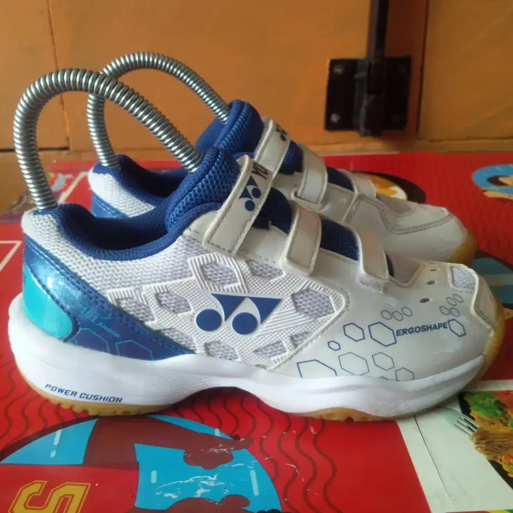 Sepatu Yonex Ergoshape Uk. 35 (insole 21 cm)