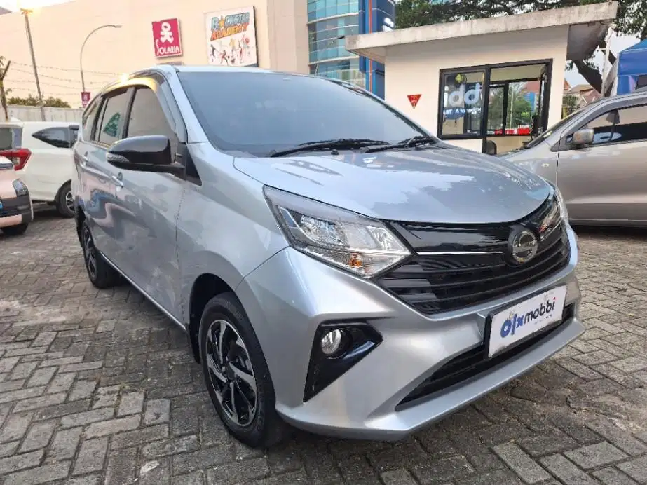 DP MURAH Daihatsu Sigra 1.2 R Bensin-AT 2024 Silver CDZQB