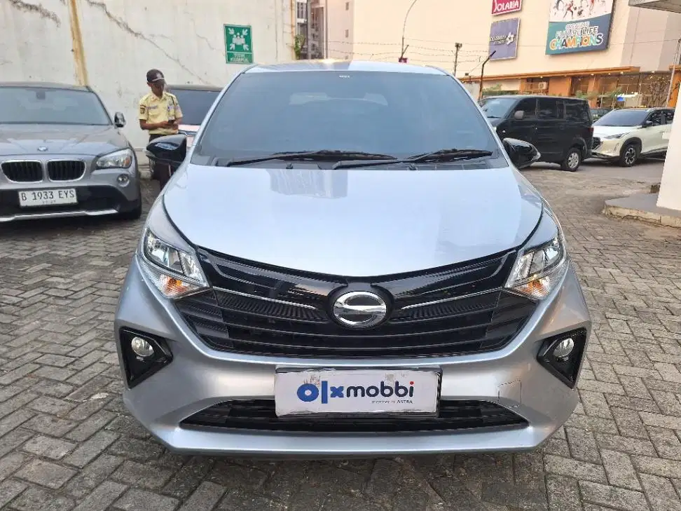 DP MURAH Daihatsu Sigra 1.2 R Bensin-AT 2024 Silver CDZQB